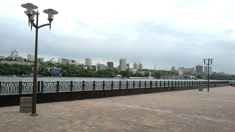 Скоро в парке появится каток.
