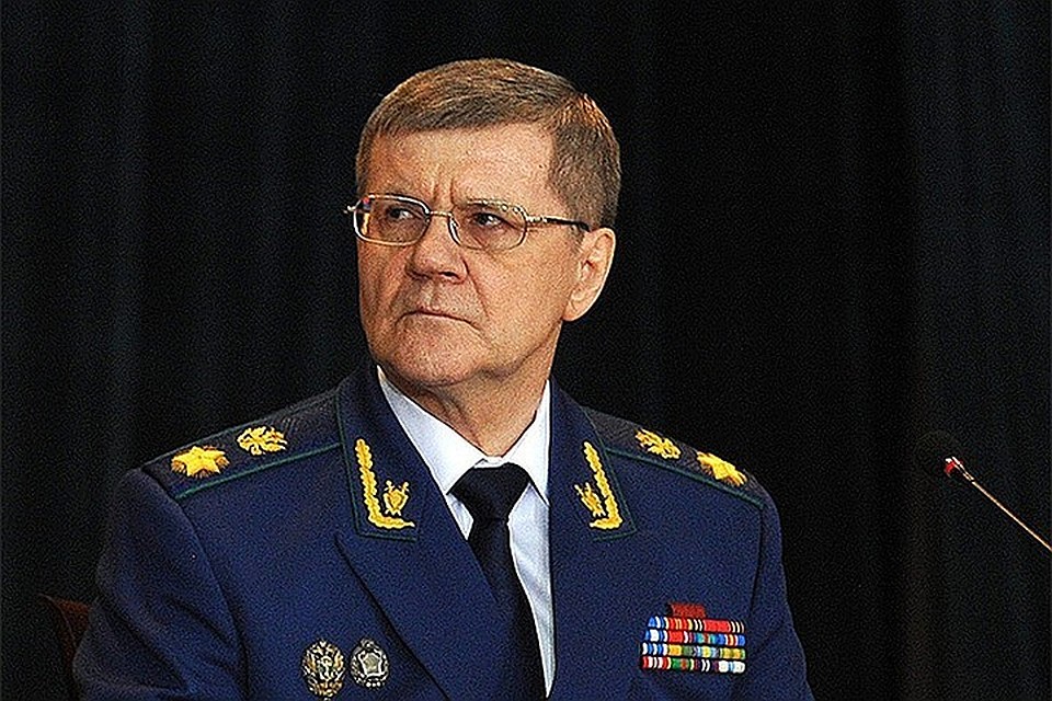 Юрий Чайка поручил прокурорам усилить надзор за дознанием и предварительным следствием