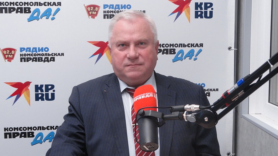 член НООО ветеранов комсомола «Комсомольская площадь», директор ЧПОУ «Нижегородский гуманитарно-технический колледж» Василий Бугай