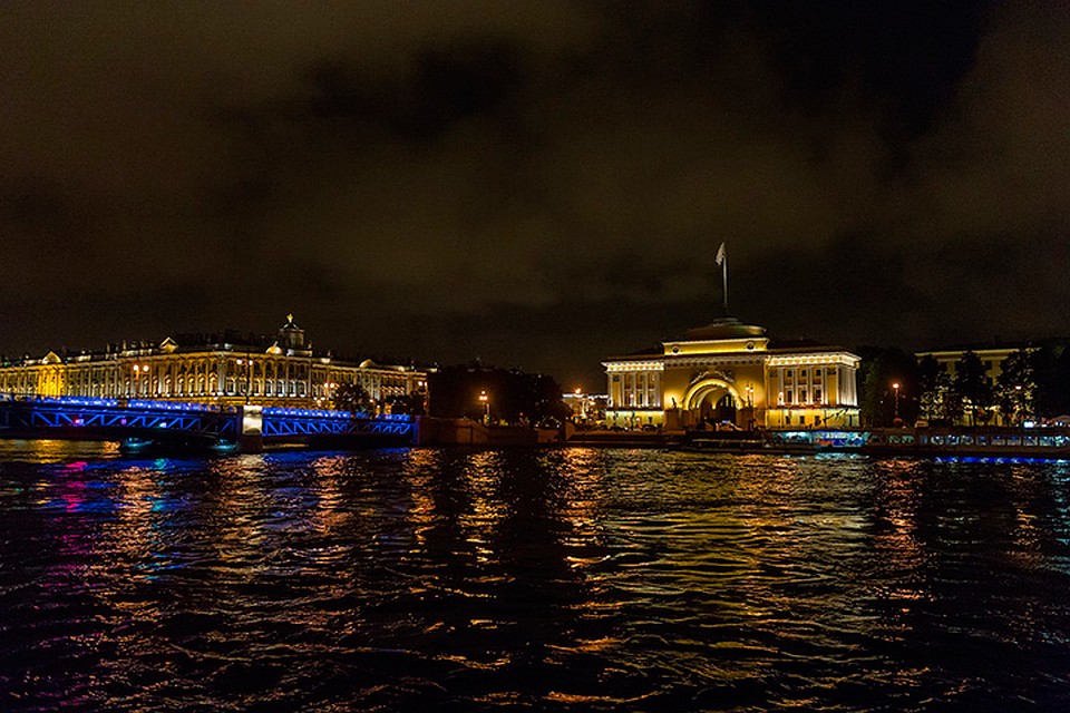 В ночь с 4 на 5 ноября 2018 года в Петербурге мосты разводить не будут.