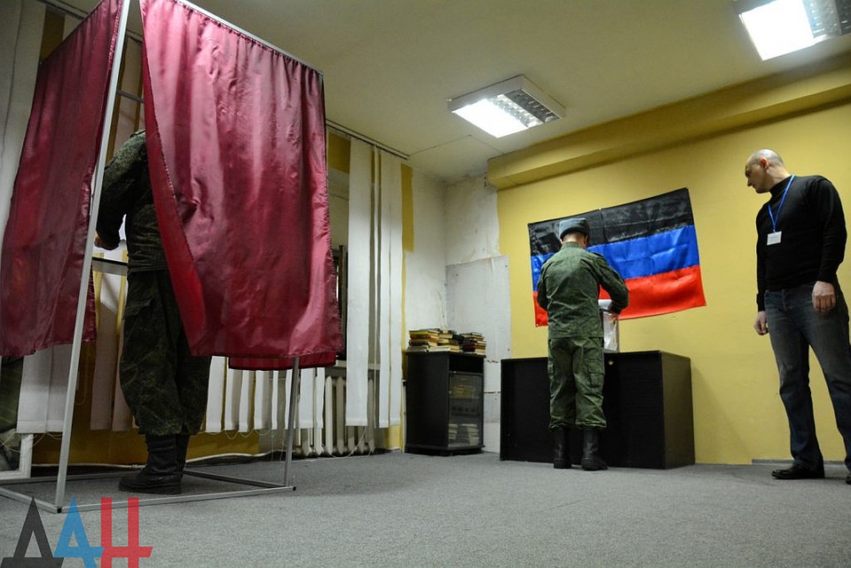 За неполные полчаса проголосовали порядка трех десятков человек