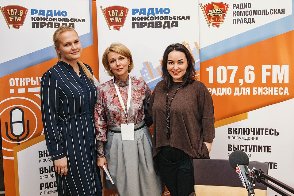 Журналист Юлия Стерхова, Наталья Богданова, коммерческий директор мебельной компании "Мама" и ведущая Марина Мирлачева