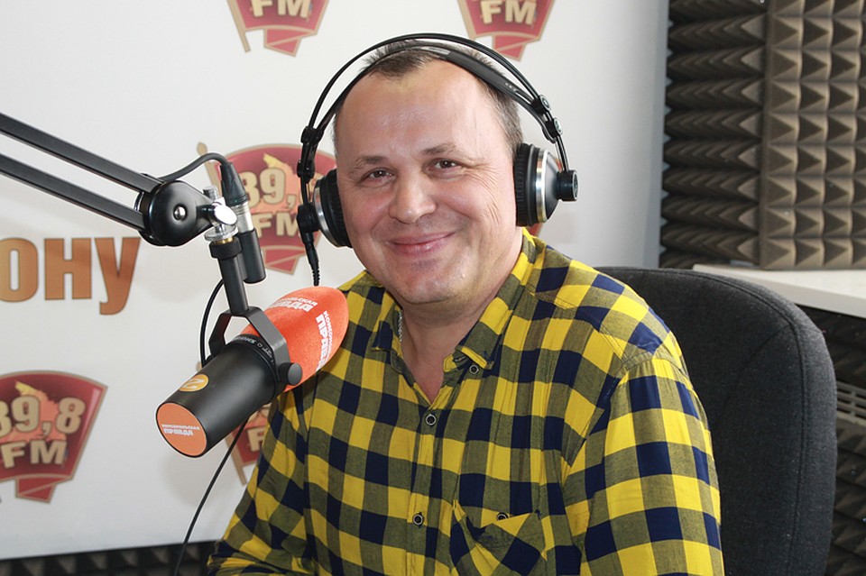 Сергей Тютюнник в студии радио "Комсомольская правда Ростов".