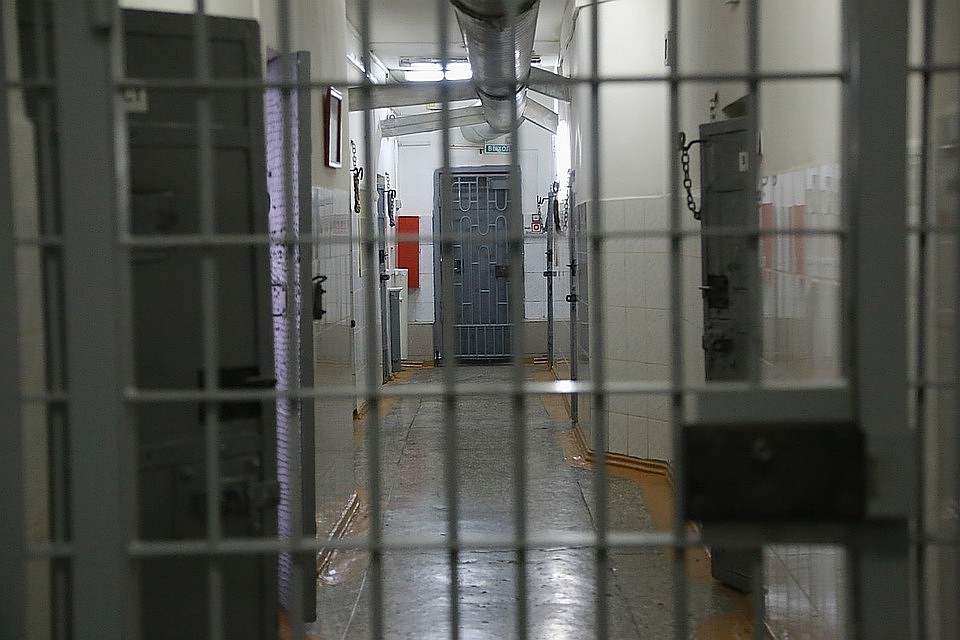 В Кузбассе осудили преступника с оттопыренными ушами