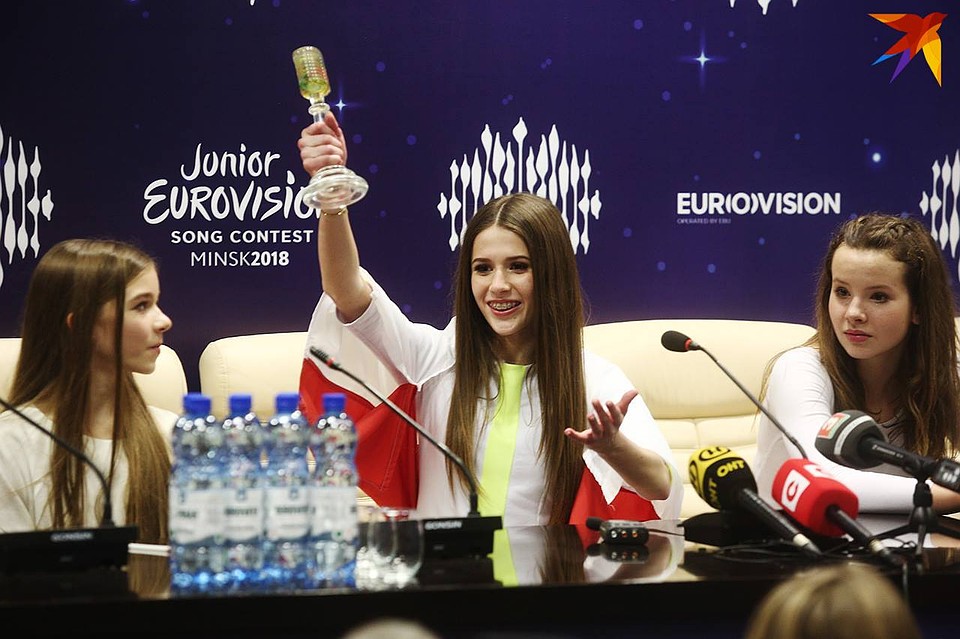 - Я до сих пор в шоке! Просто не верю, что победила, - сказала Роксана на пресс-конференции.