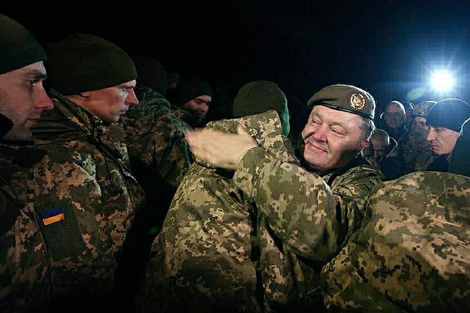 В случае принятия военного положения, в стране фактически вводится диктатура