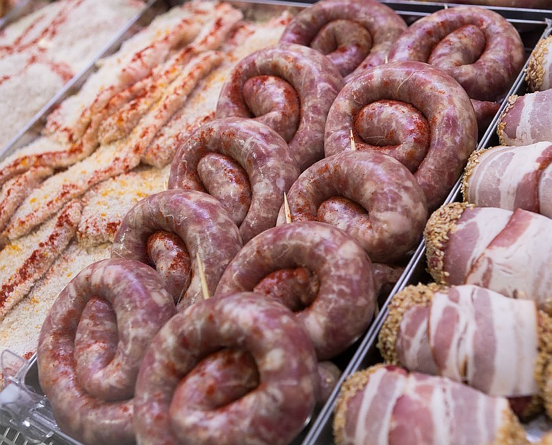 Всю просроченную продукцию изъяли из магазина