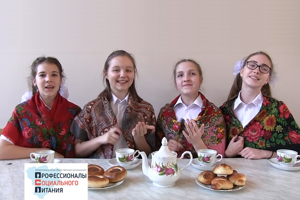 В школе №128 устроили конкурс частушек.
