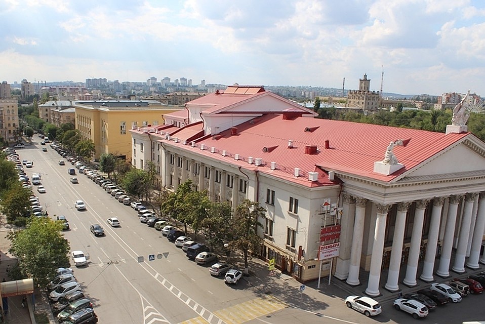 Уголовное дело еще не возбудили, но шумиху вокруг театра подняли.