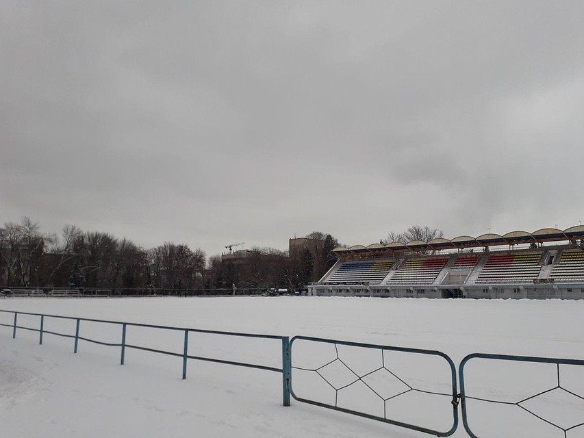 Стадион "Динамо" пока не готов превратиться в каток