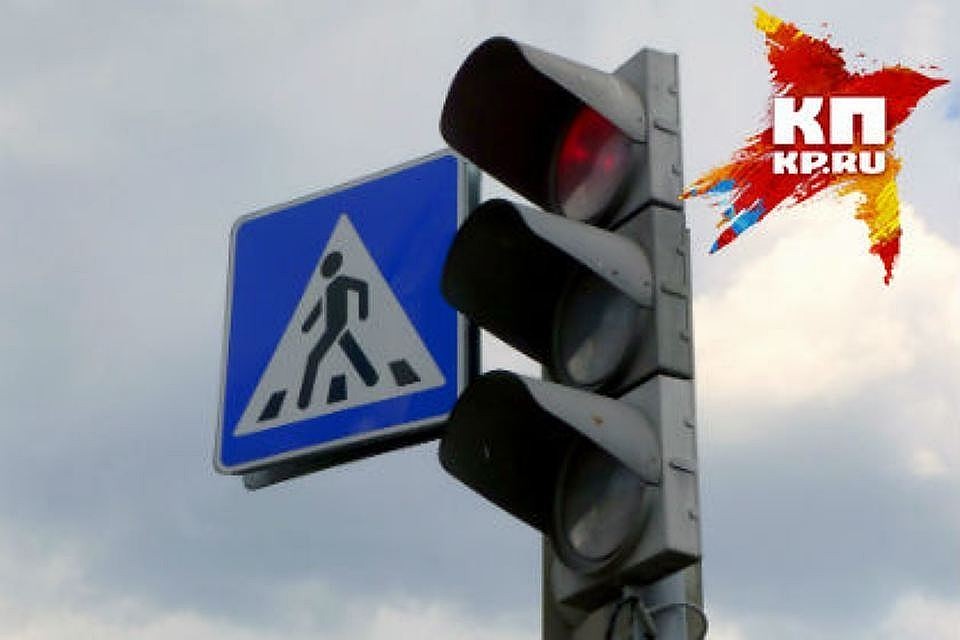 Более сотни светофоров на солнечных батареях установили в Петербурге за год