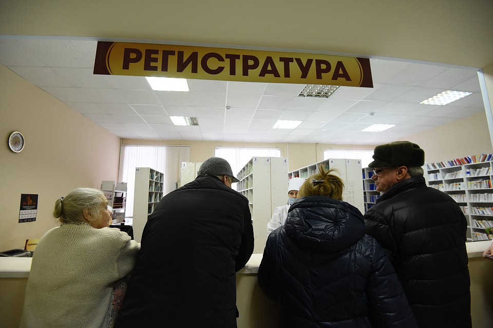 В Магнитогорске пенсионерка полгода не может взять талон ко врачу для больного внука