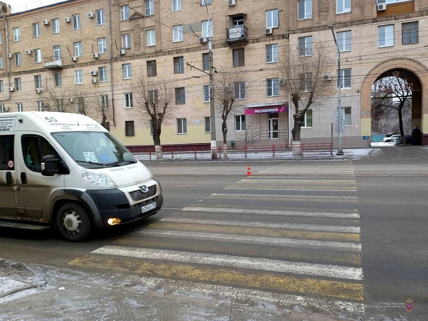 Школьника увезли на "скорой" в больницу.