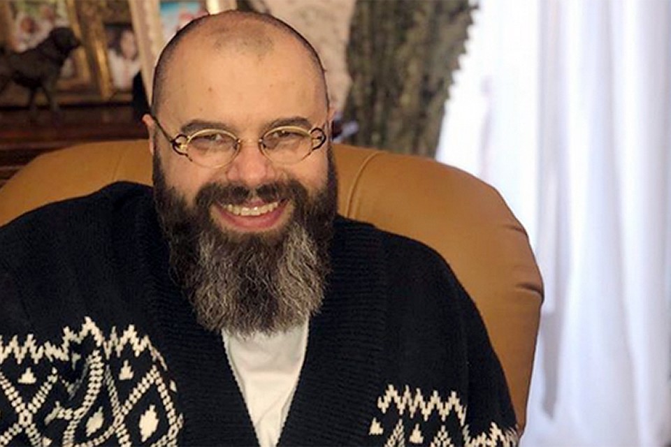 Максим Фадеев уже отсматривает тысячи видеороликов, которые ему присылают претендентки