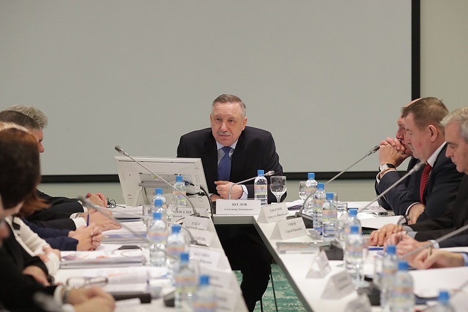 Беглов заявил, что необходимо защитить от наркотиков школы и детей Фото: Официальный сайт администрации Петербурга