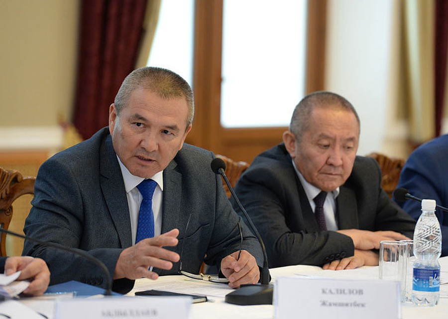 После критики президента Калилов решил уйти с поста.