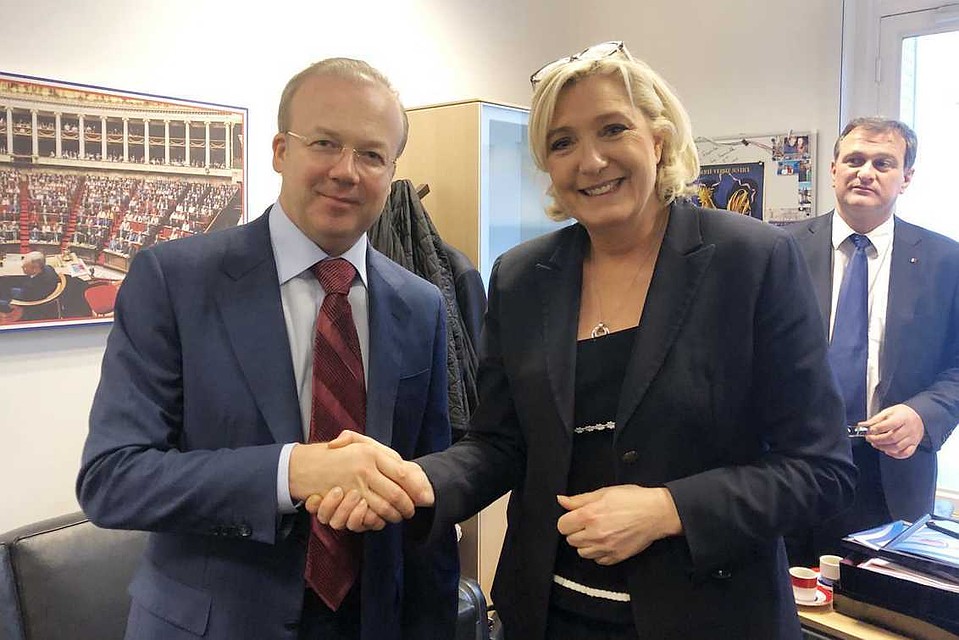Андрей Назаров пригласил Марин Ле Пен и ее супруга Луи Алио (на фото справа) в Крым. Фото: пресс-служба ЯМЭФ.