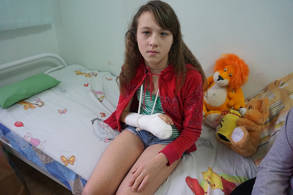 На правой руке дефект был гораздо сложнее, но донецкие врачи справились.