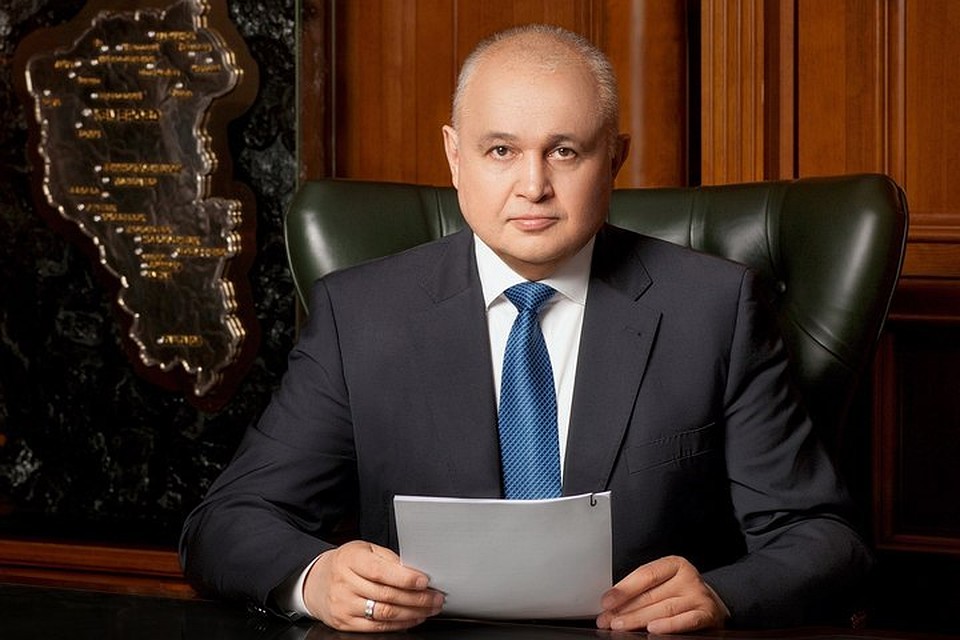 Сергей Цивилев уже подарил детям тренажер и абонемент в бассейн
