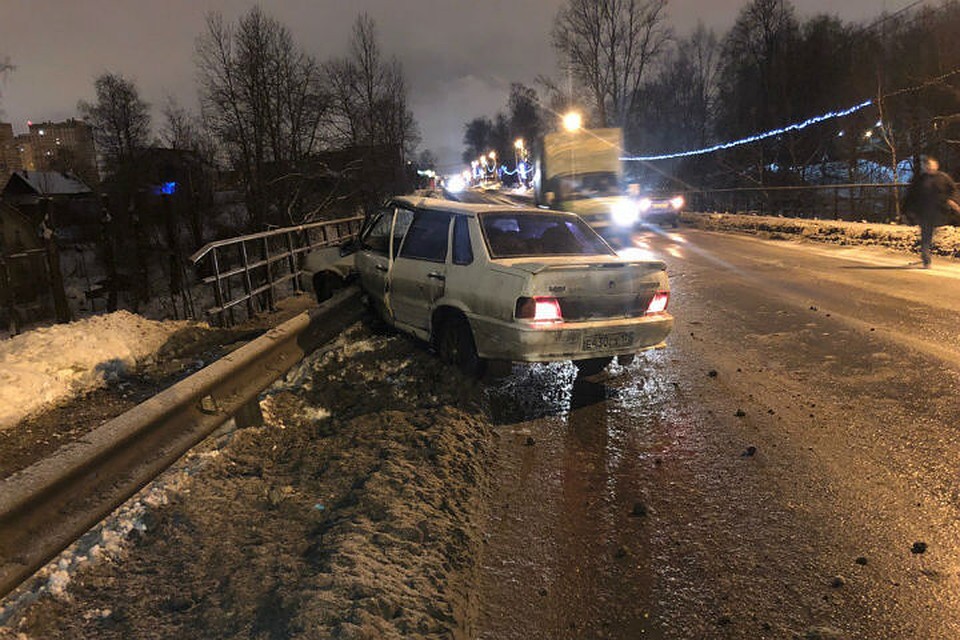 Водитель "Лады" сбежал с места ДТП в Мурино