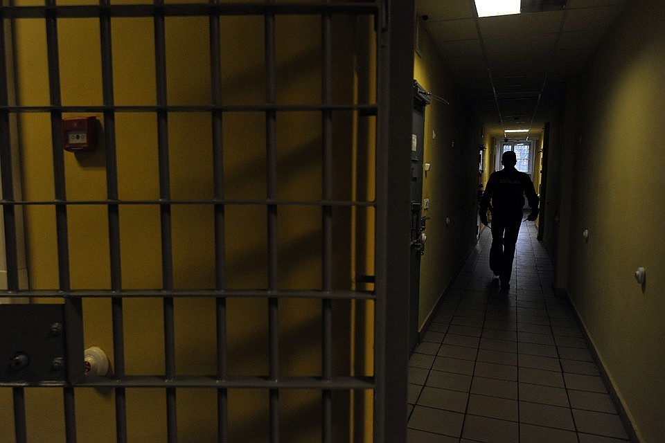 Против двоих мужчин, ограбивших пенсионера, уже завели дело