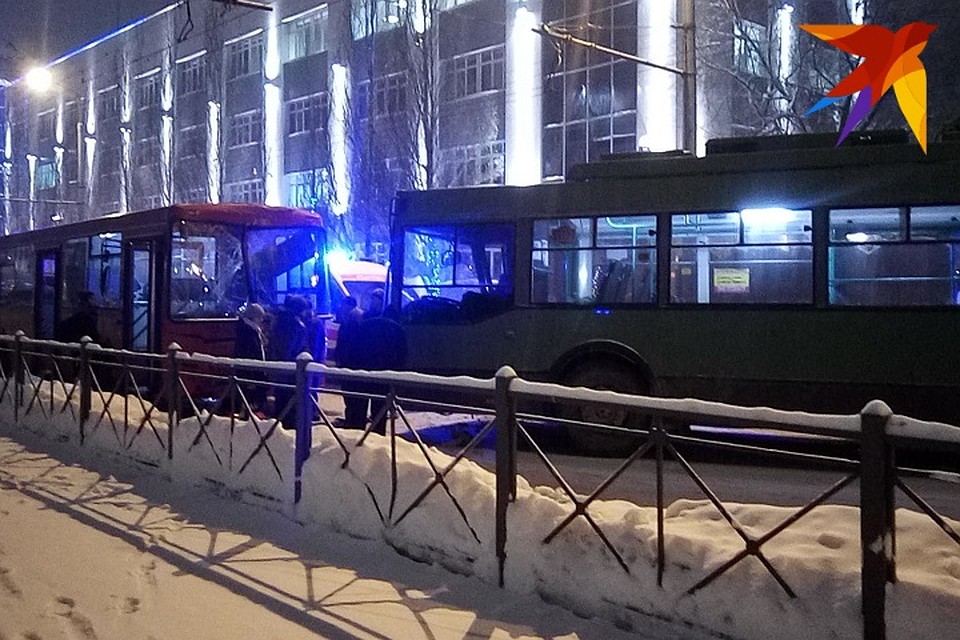На месте ДТП образовалась пробка.