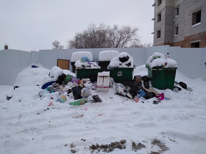 Таких контейнеров сегодня по городу и области немало