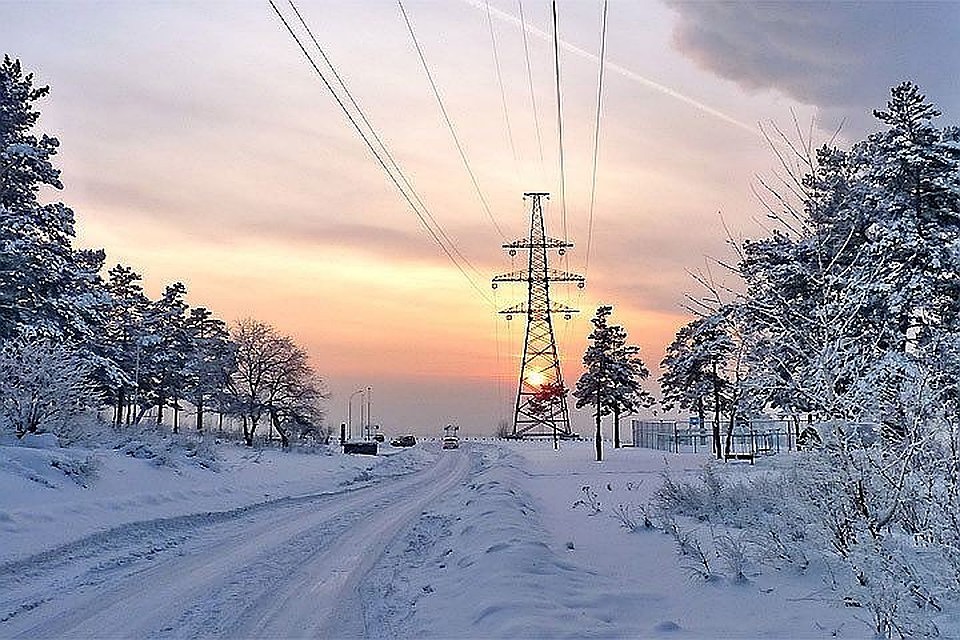 ЛЭП, на которой произошла авария, находится под постоянным воздействием прибрежных ветров, достигающих порой более 30-40 метров в секунду. Фото: kompravda.eu.