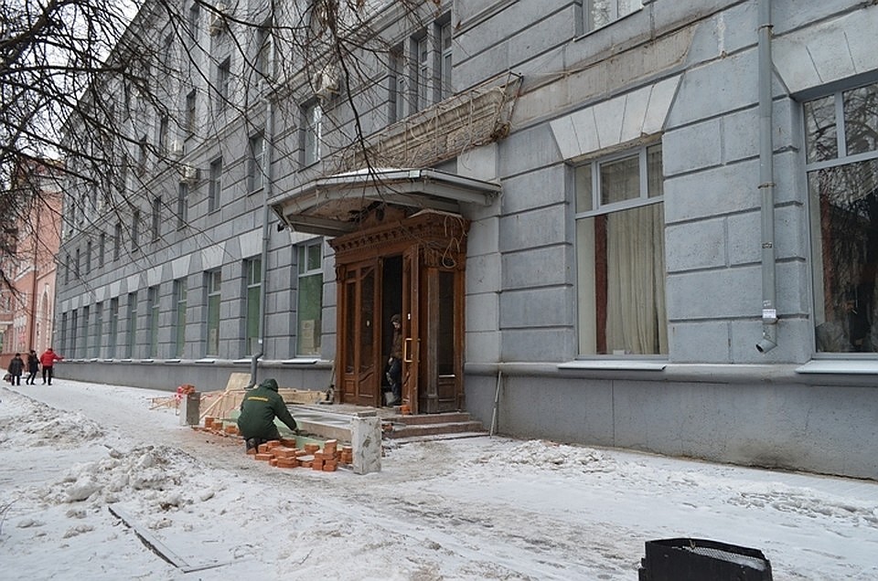 Год назад вокруг здания разгорелся серьезный скандал