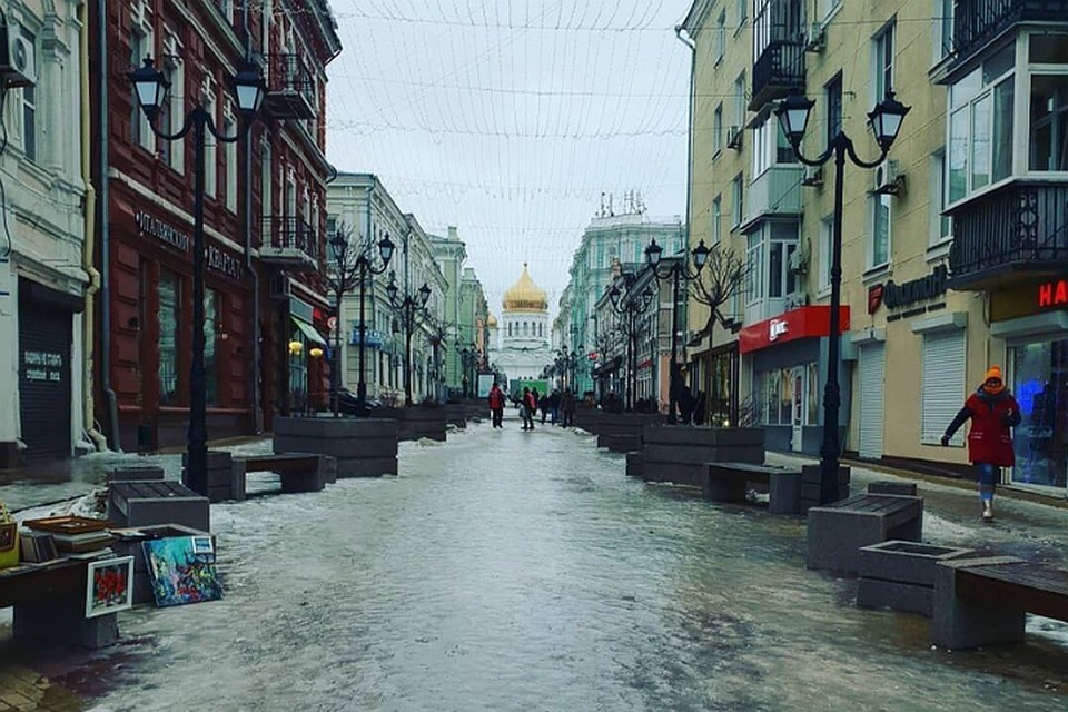 По такой наледи, действительно, на коньках кататься! Фото: ВК, паблик "Ростов-Папа".