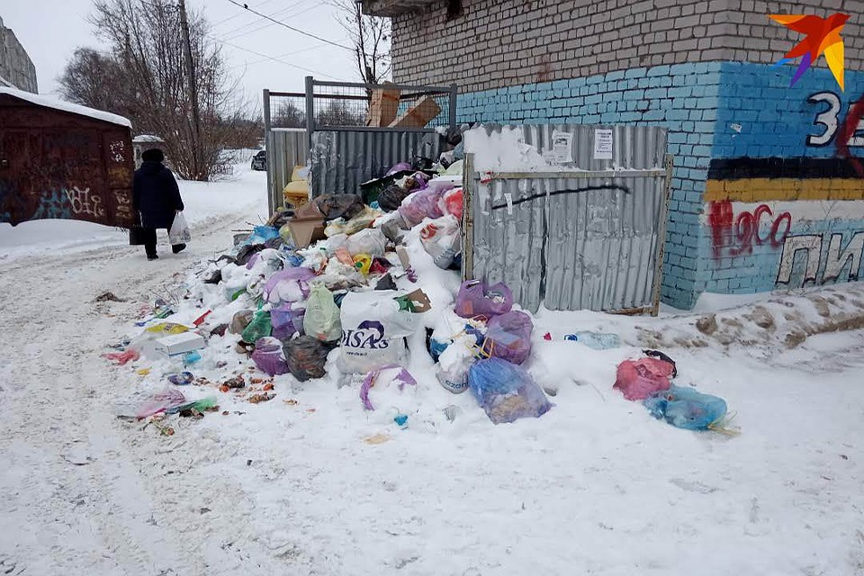 Вслед за горами мусора растут и тарифы за его вывоз