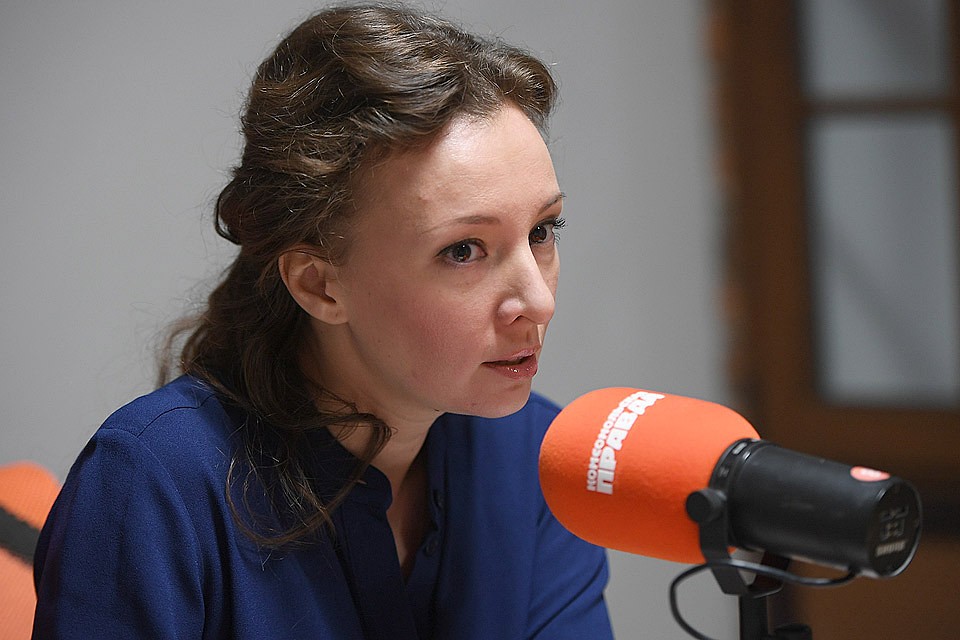 Уполномоченный при президенте РФ по правам ребенка Анна Кузнецова на радио `Комсомольская правда`.