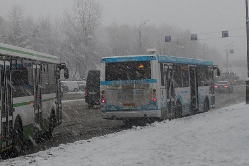 Ребёнок сел в автобус и уехал из города