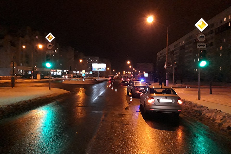 В Полоцке мужчина переходил дорогу вне перехода, его насмерть сбила машина. Фото: ГАИ.