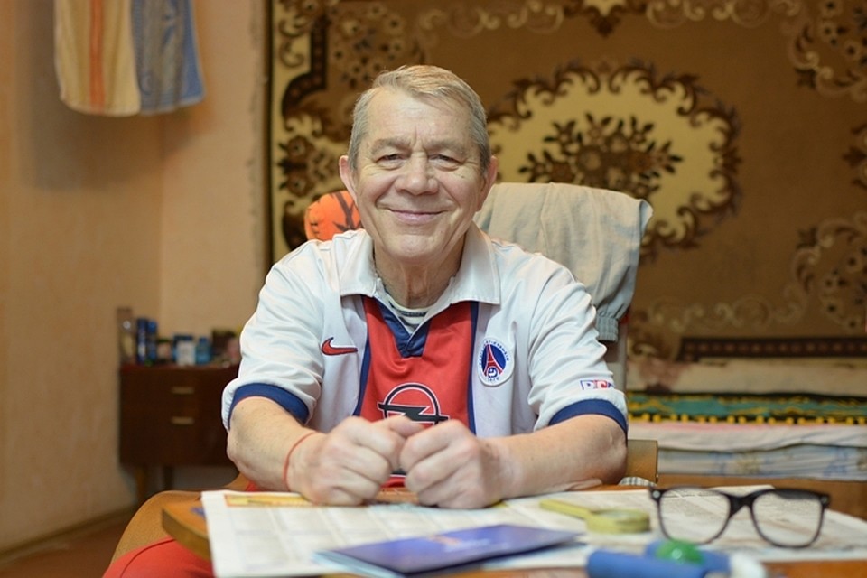 Анатолий Сытин - болельщик с 64-летним стажем.