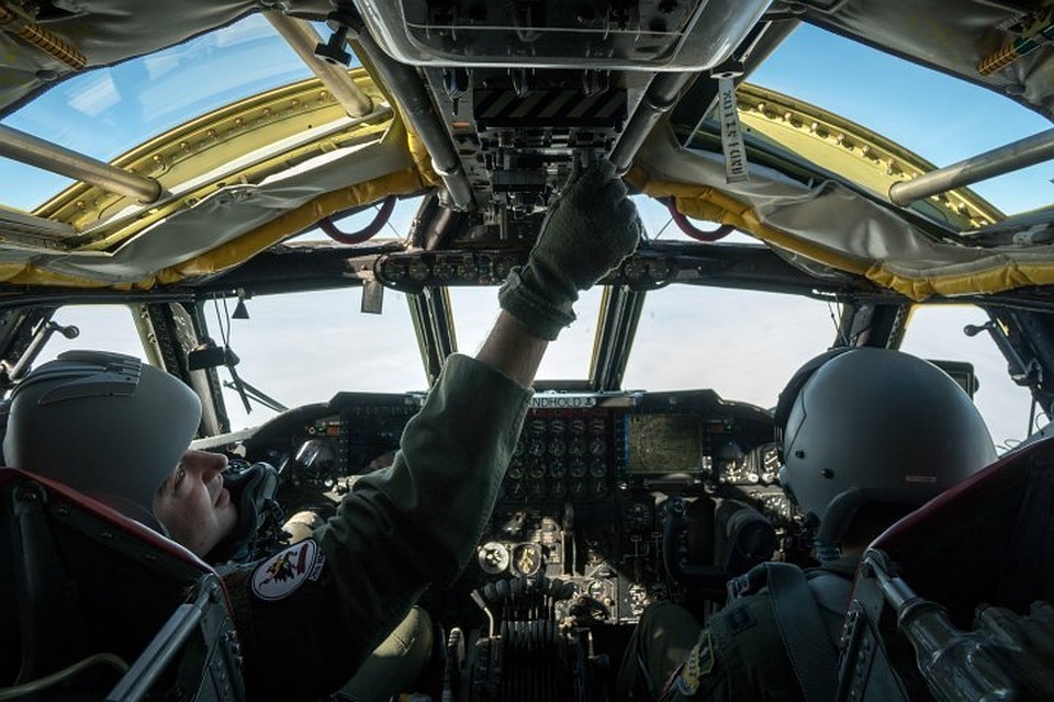 Самолет ВМС США провел разведку вблизи Крыма
