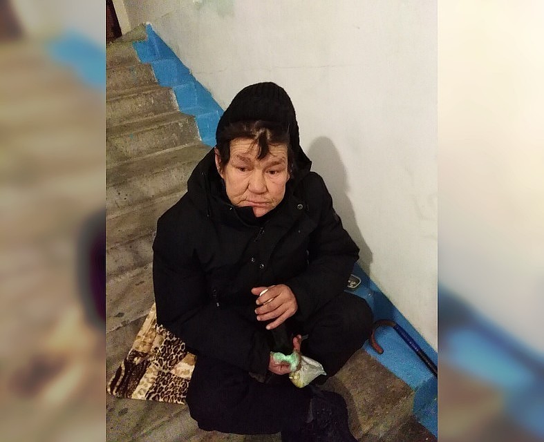 Несколько лет мужчина скитался по подъездам, не надеясь вернуться домой