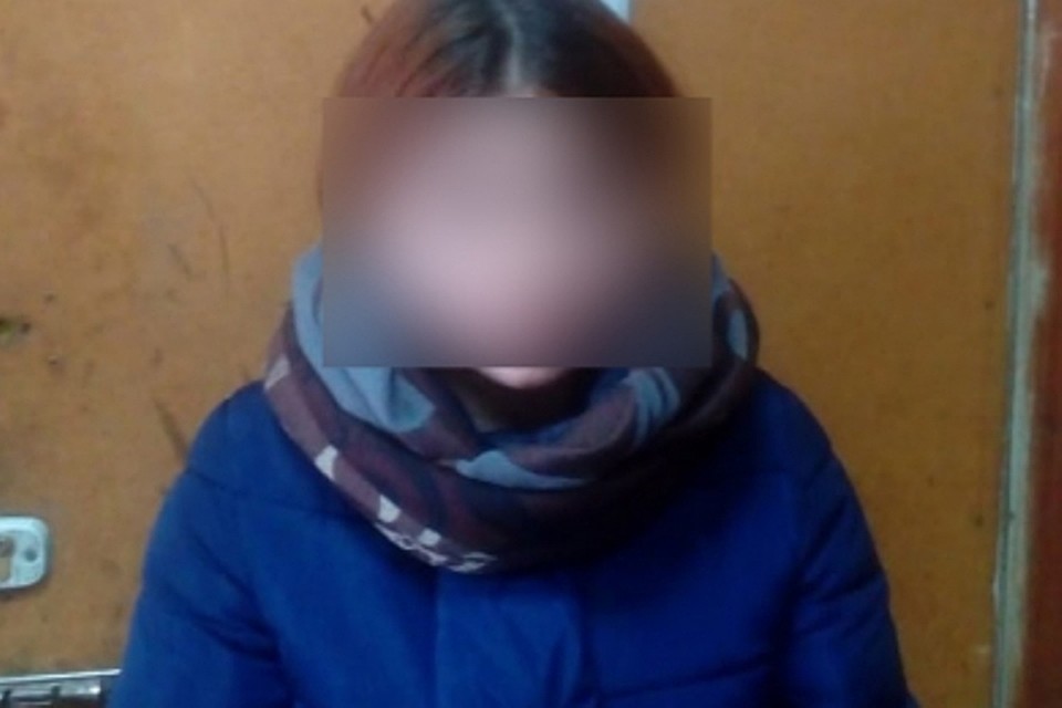 В Иркутске поймали девушку, которая возле банкомата украла конверт с деньгами. Фото: пресс-службы ГУ МВД по Иркутской области.