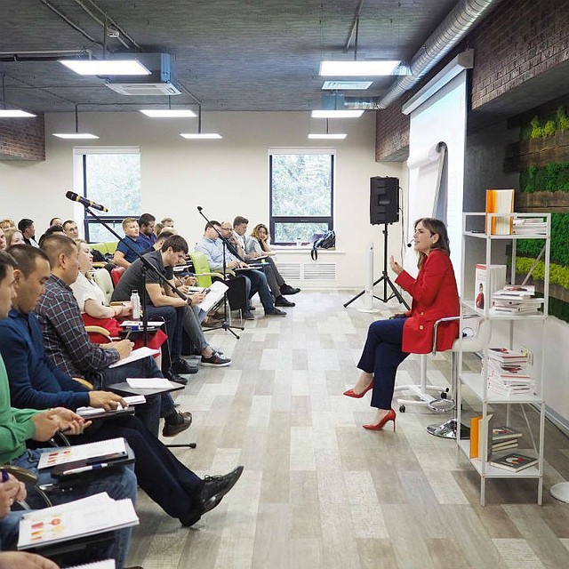 Екатерина Уколова — один из самых востребованных экспертов по построению отделов продаж в России.