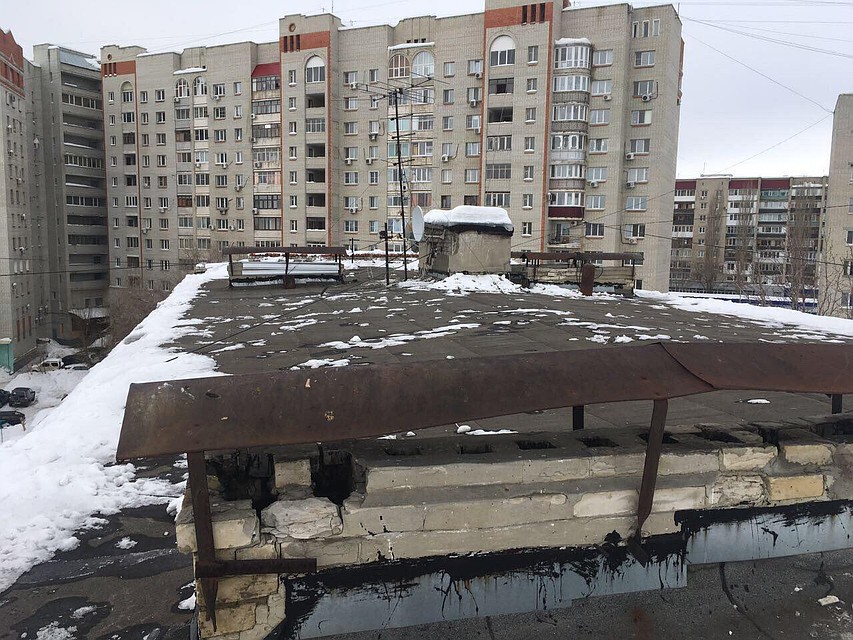 В Саратове за сутки очистили 81 крышу