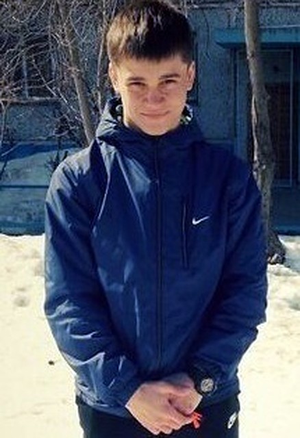 В Омске ищут 17-летнего подростка, который ушел из дома в кроссовках