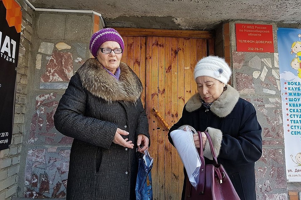 Бабушка написала заявление в полицию на новосибирский приют, который отдал её собачку в новую семью. Но в МВД отказались возбуждать уголовное дело.