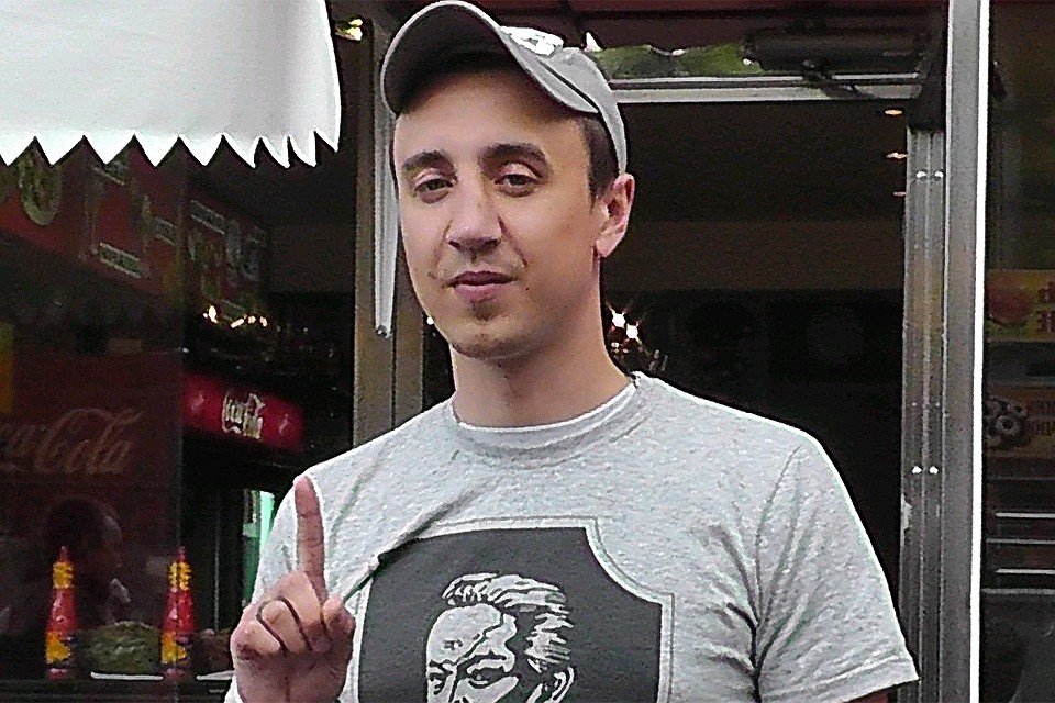 Рэпер Саша "Скул".