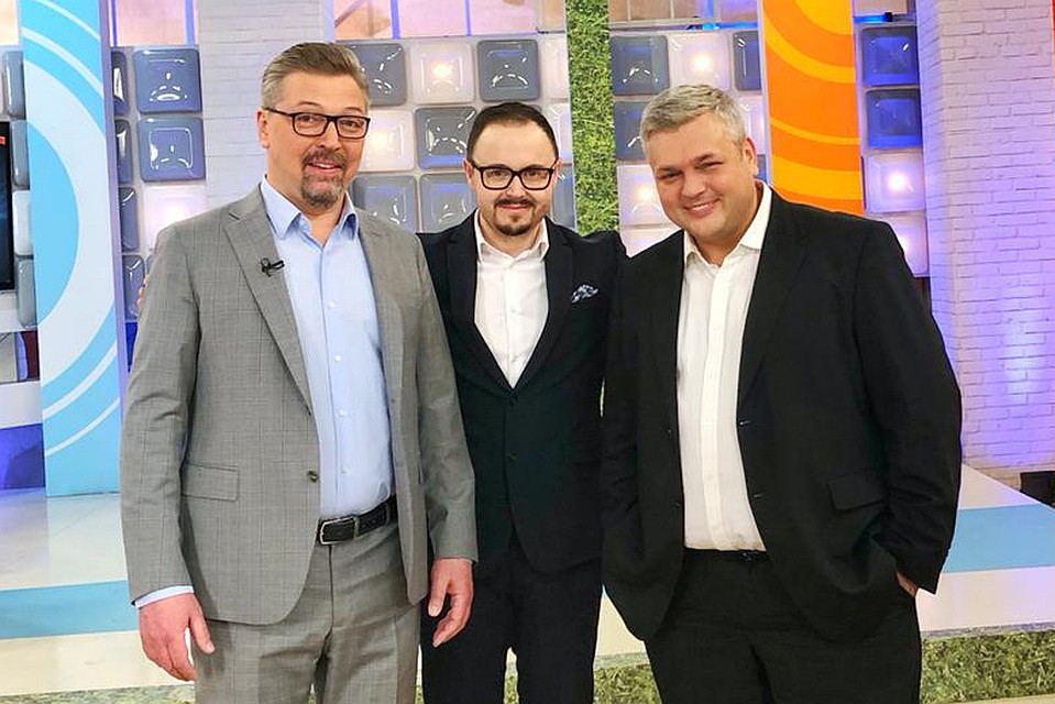 Кирилл Радциг – русский голос «Доктор Хаус», ведущий программы «Доктор И», Кенан Мандра, основатель метода «Неинвазивная липосакция», нутрициолог компании «International Health» («Интернешнл Хелф»), Дмитрий Хаустов, телеведущий, журналист