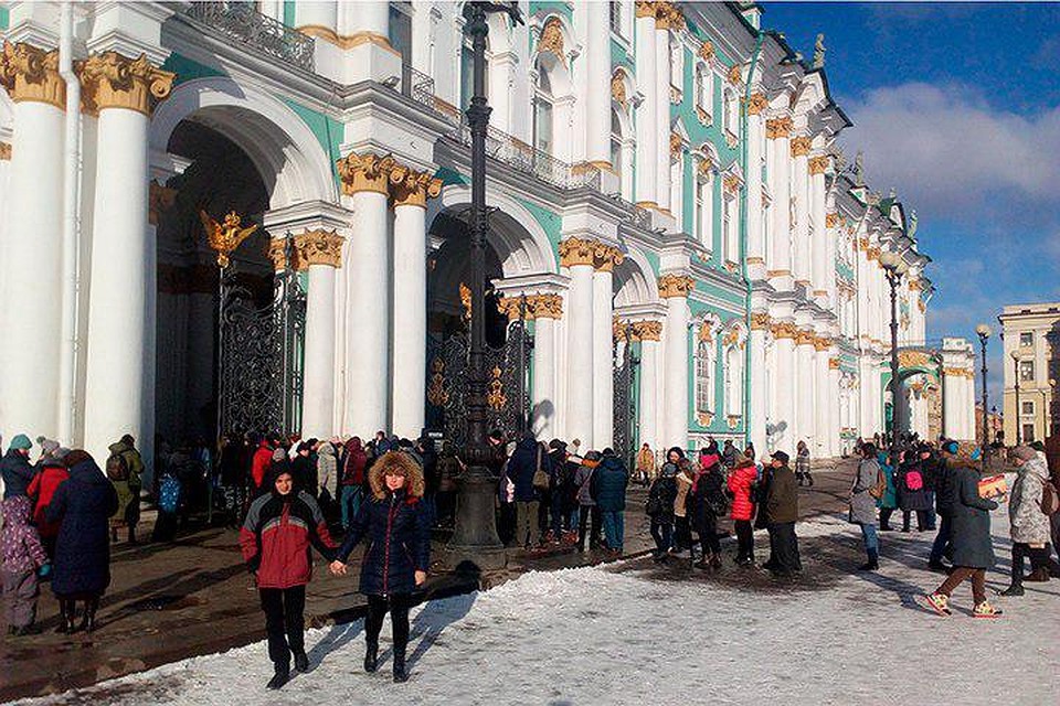 Эвакуация Эрмитажа в Петербурге. Фото: vk.com/hm_visiting.