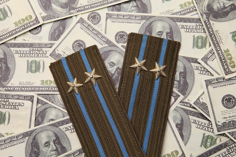 К высокопоставленным силовикам с обысками нагрянуло ФСБ