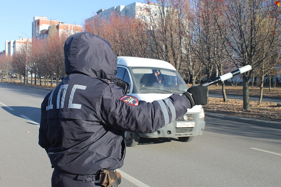 Инспектора задержали при получении оставшейся суммы взятки