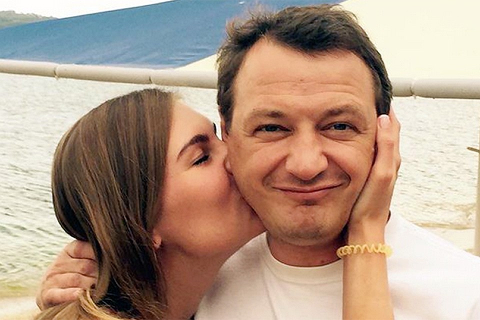 Шевыркова продолжает делать вид, что ничего не происходит. Башаров же заявил, что «у них все хорошо» и не нужно верить слухам