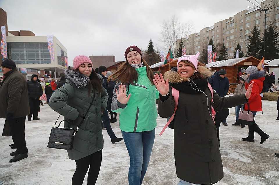 На 11 девчонок 10 парней: накануне 8 марта статистики многое рассказали о красноярских женщинах