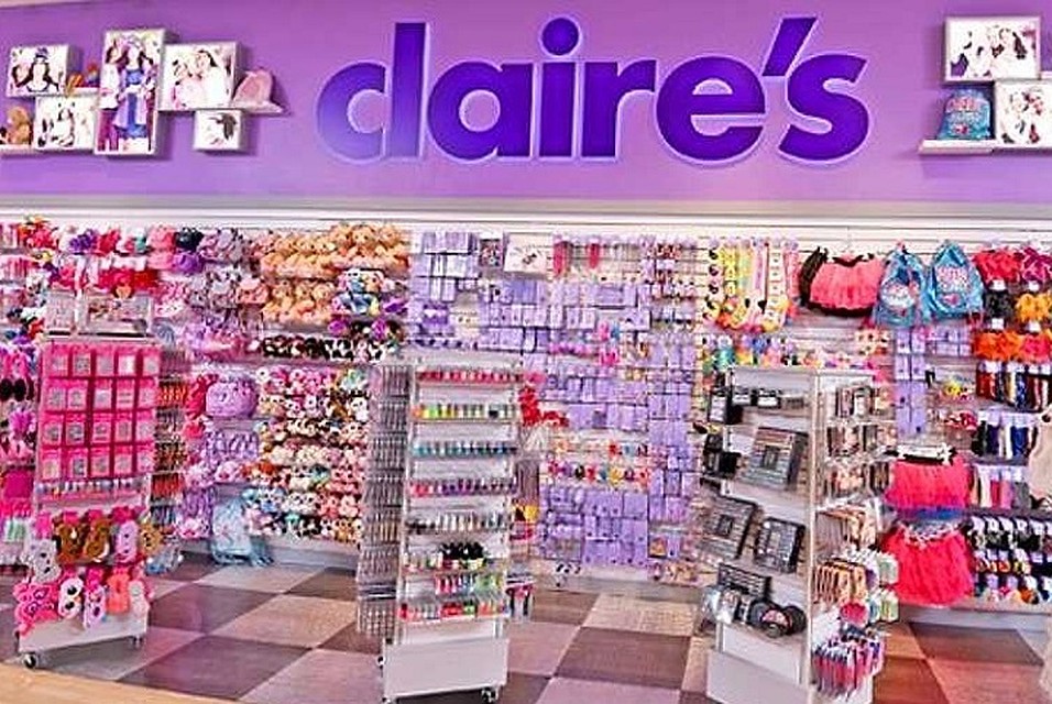Магазины этой компании - по всему миру, можно купить косметику Claire's и в Молдове. Фото: whatsuplife.in
